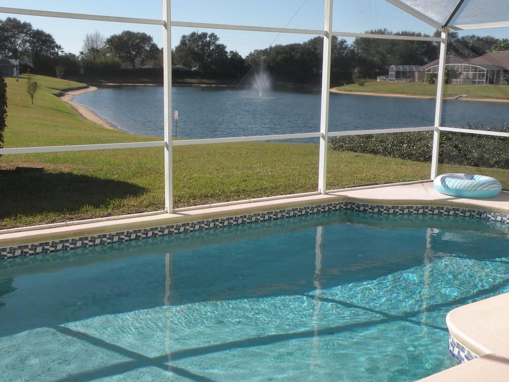 ليك فيو دريم فيلا ستونينج 5 ب وم فيلا