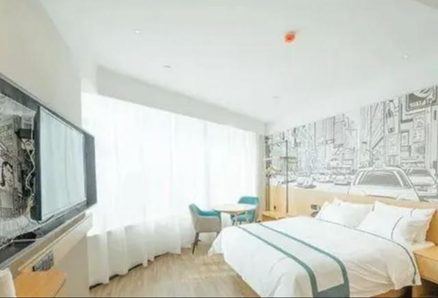 فندق سيتي كومفورت إن (حكومة بلدية مقاطعة لوتشو جيانجيانج)