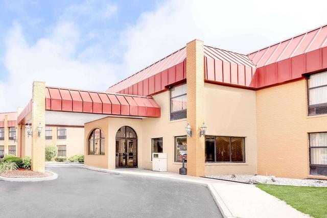 دايز إن آند سويتس باي وبندام كالامازو