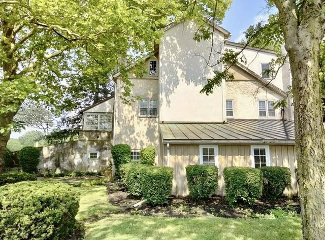 دولينج كورتز هاوس آند كانتري إن