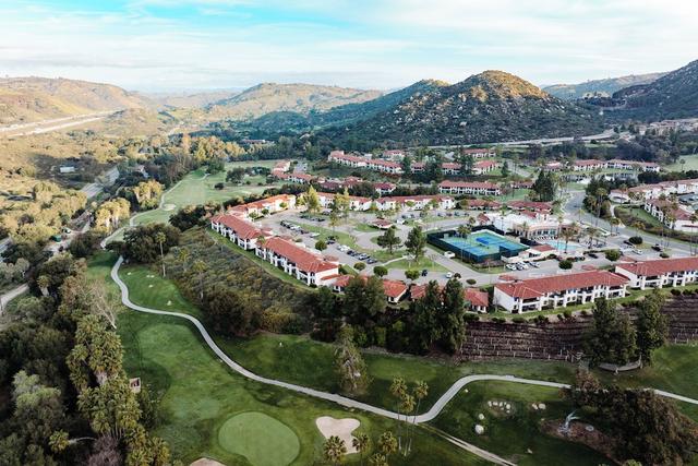 حياة فاكيشن كلوب آت ذا ويلك، سان دييجو أريا