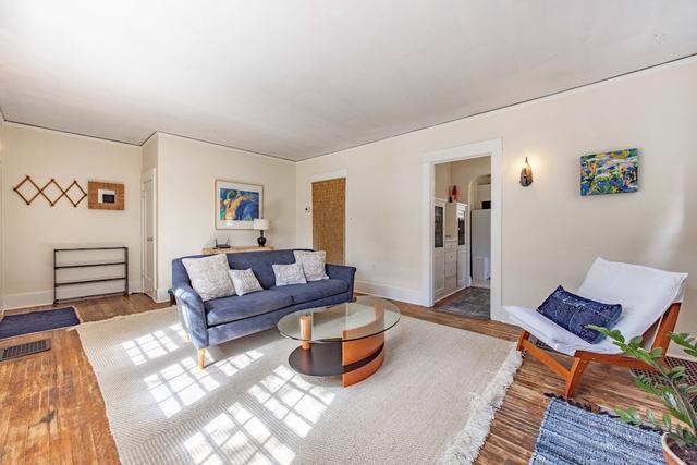 Columbia Cottage 2 Bedroom Home by Redawning