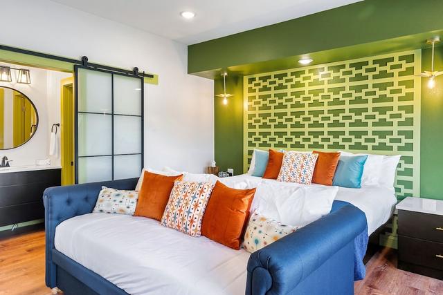 ليك هير دونت كير