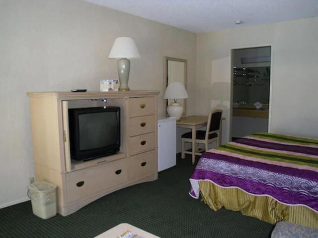 ترافيلرز إن