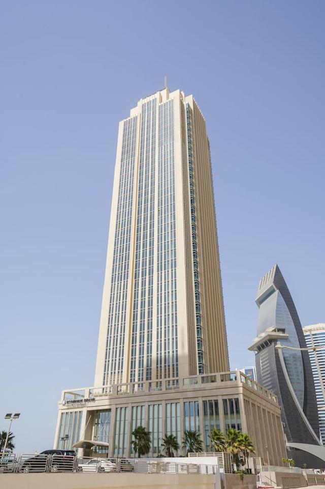 Wyndham Grand Doha West Bay Beach