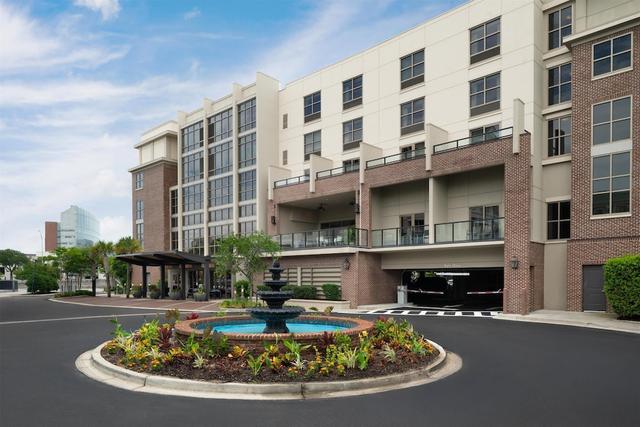 هيلتون جاردن إن تشارلستون واترفرونت/داونتاون