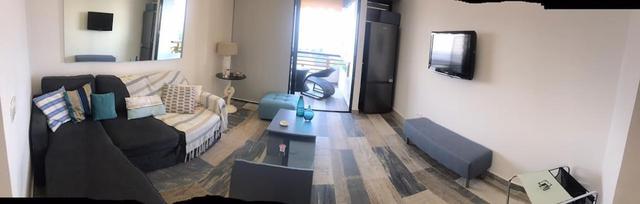 شقة مُجدَّدة، يتوفر بها مولّد، وقريبة من الشاطئ