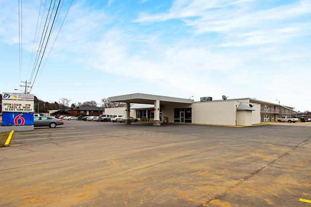 موتل 6 ألما، أركنساس