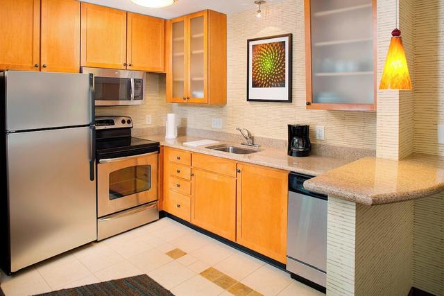 ريزيدنس إن باي ماريوت رونوك إيربورت