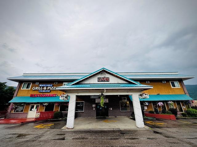 كناداس بست فاليو إن آند سويتس  كاسلجار