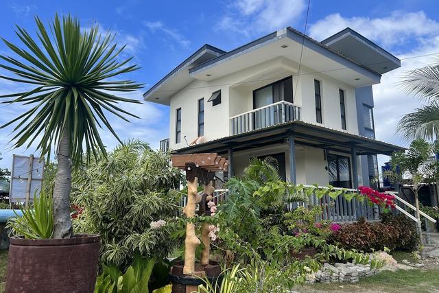 لافرز بوينت بيتش فرونت ريزورت