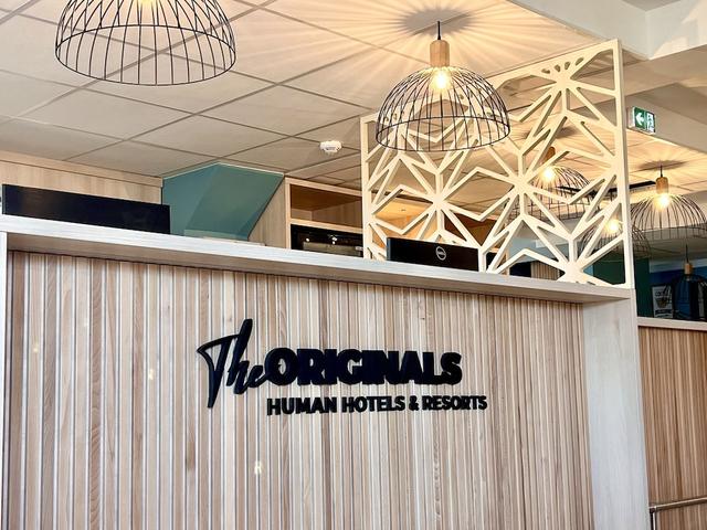 ذي أوريجينالز سيتي، أوتل لو بويش