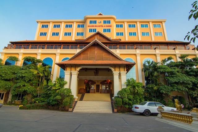 جولدن سي هوتل آند كازينو