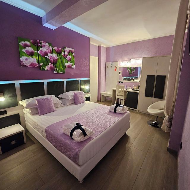 ألبس روزم جيست هاوس