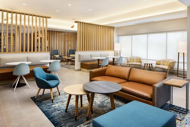 تاون بليس سويتس باي ماريوت بلانت سيتي