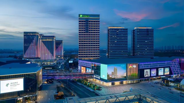 هوليداي إن تيانجين شي كينج باي آيتش جي