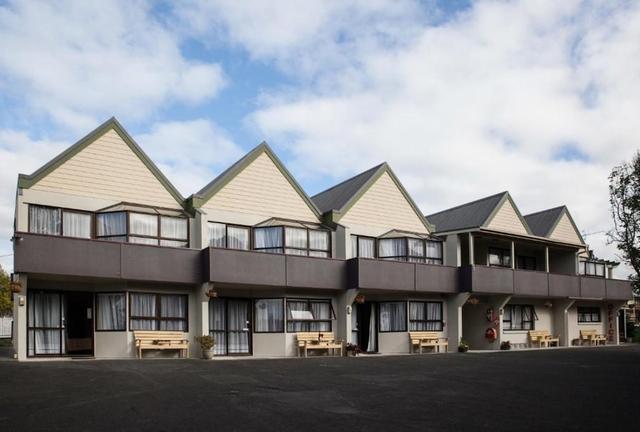 بيمبروك موتور لودج