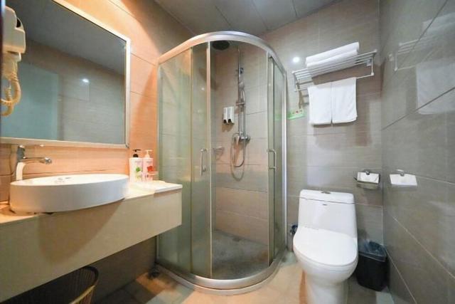 Changtai Hezheng Business Hotel