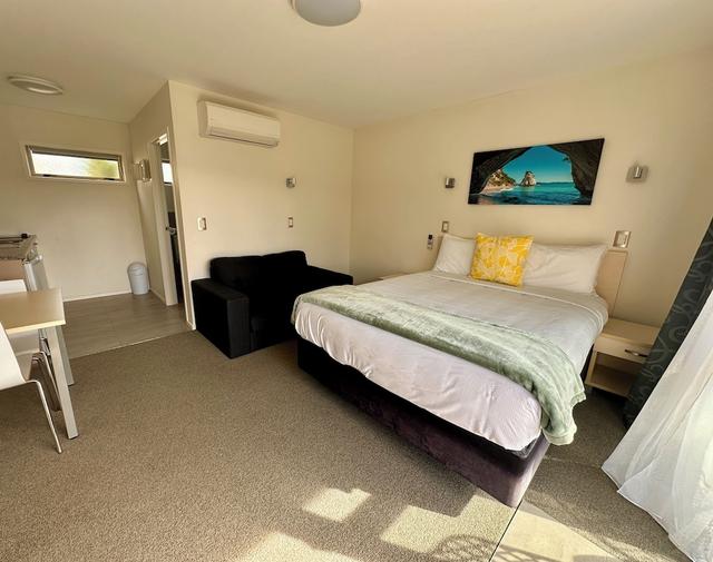 ذي أوليف موتل