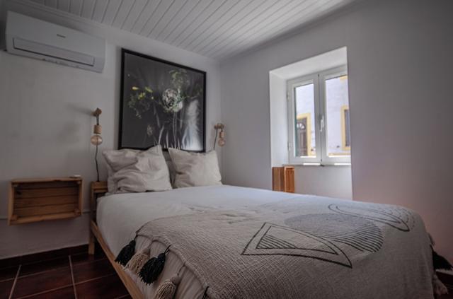 تشارمينج هاوس إن كاسال أجواس دي فيراو ويذ ماونتن فيوز