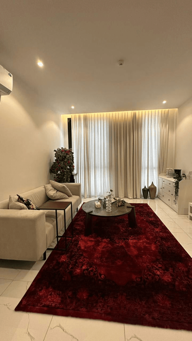 Elegant Chalet with Comfortable and Simple Furniture | 5076