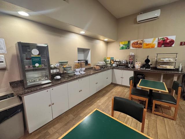 كواليتي إن واينسبرج - موريسفيل