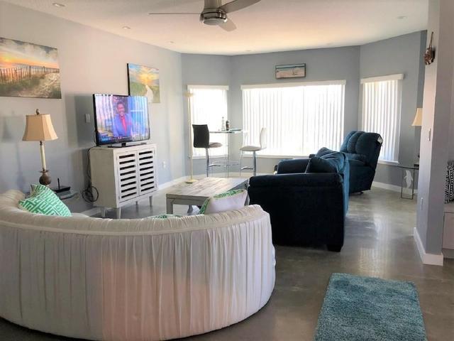 فاميلي تايدز باي بيتش سايد ماناجمنت