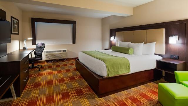 إن أون ستور