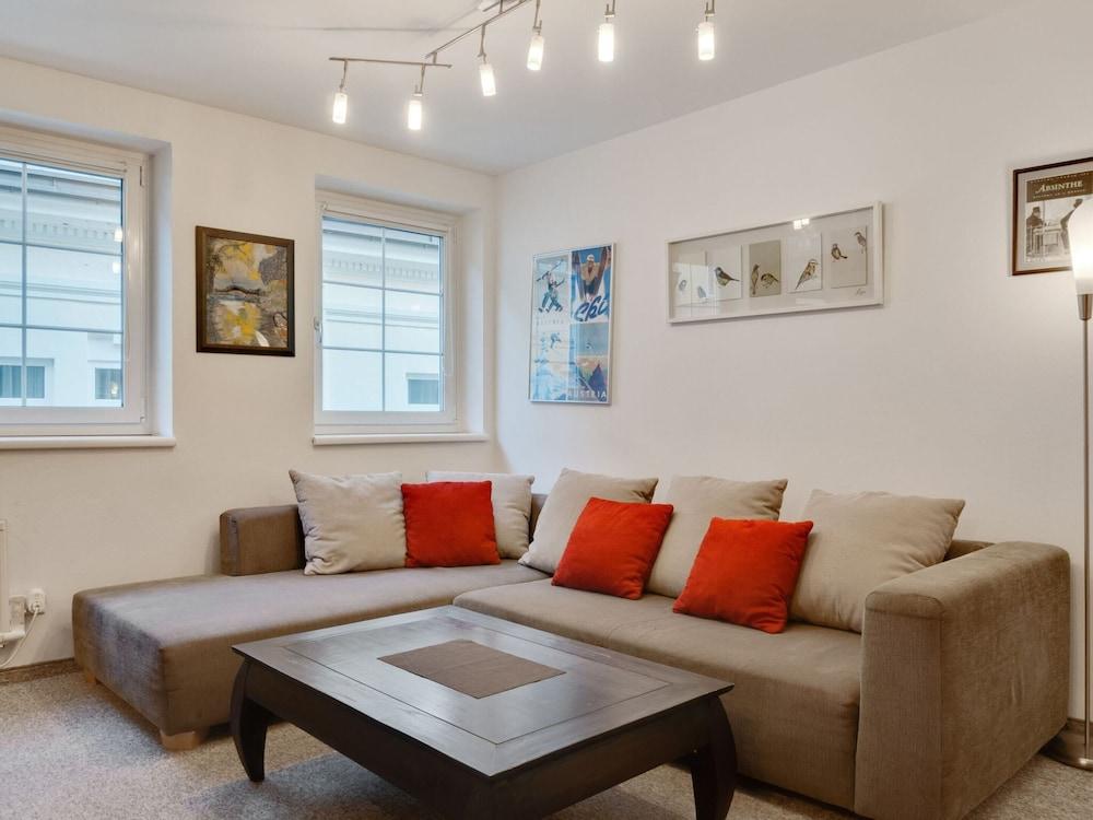 كومفورتابل أبارتمنت إن تشيل آم سي نير فوريست