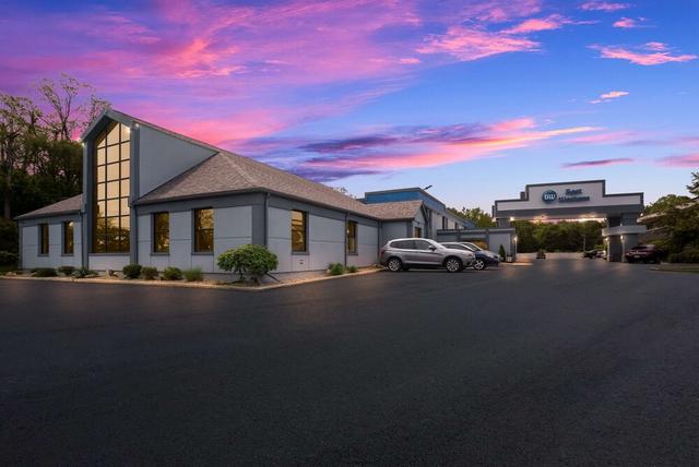 بست ويسترن إكزجيوتف إن