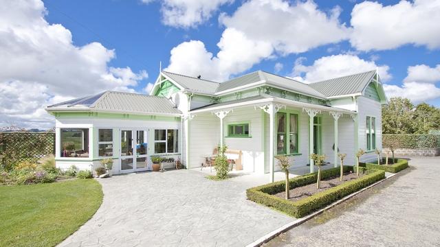 تايم أوت إيستايت