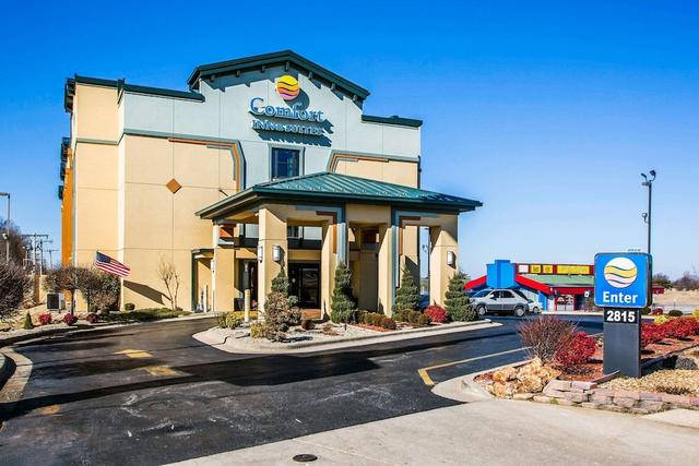 كومفورت إن أند سويتس سبرنج فيلد 1-44