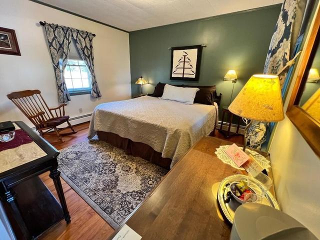 ألاموسوك ليك سايد إن