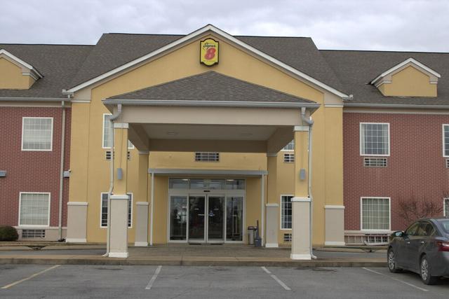 سوبر 8 باي ويندام رينسفيل