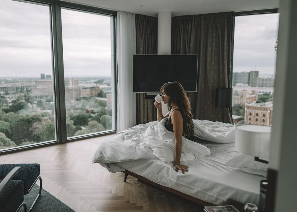 ANDAZ VIENNA AM BELVEDERE, BY HYATT