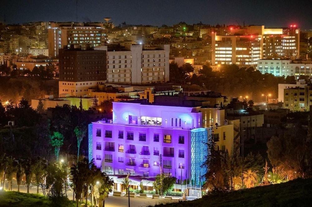 عمان إنترناشونال