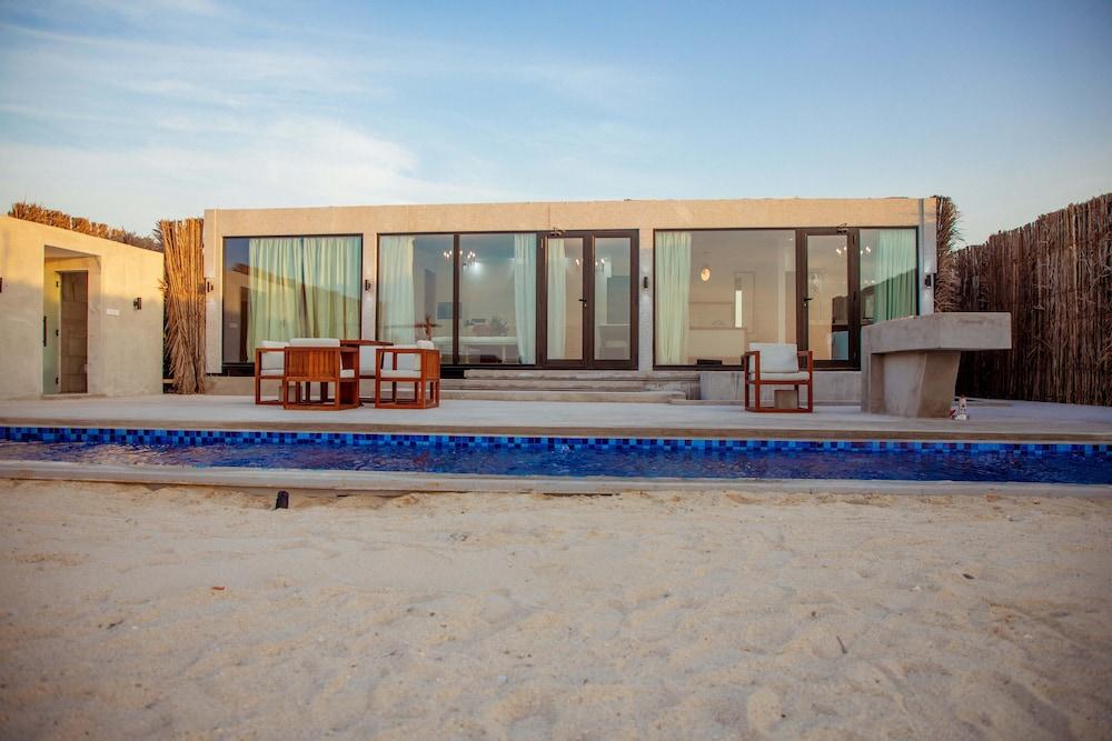 Caravana Beach Resort Al Zorah