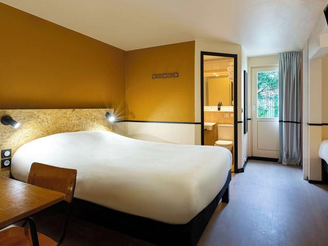 greet Hotel Villeneuve La Garenne