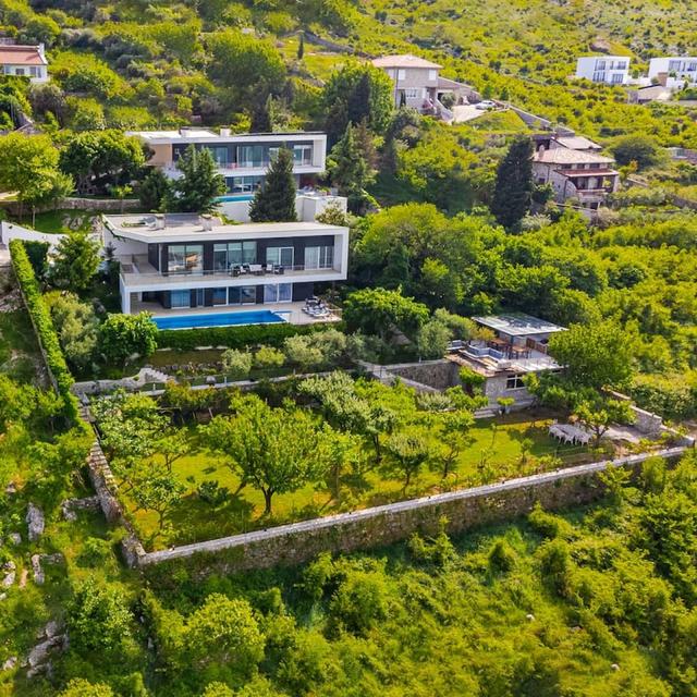 صن سيت ذا توين فيلا