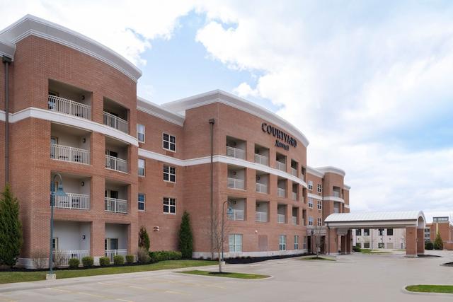 كورت يارد كولمبوس نيو ألباني