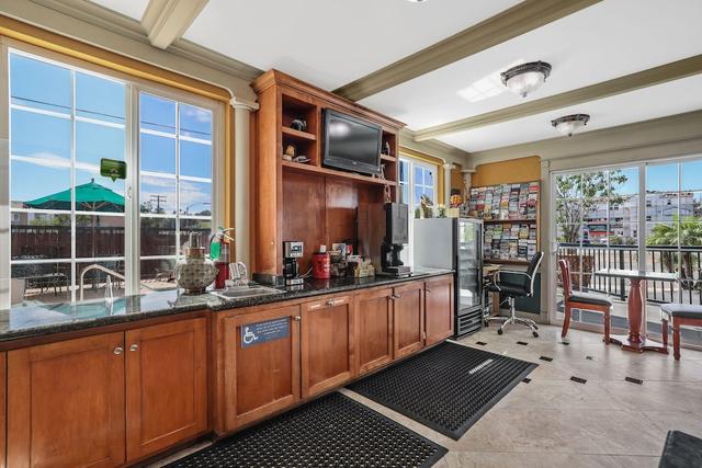 موتيل ميديتيران إسكونديدو