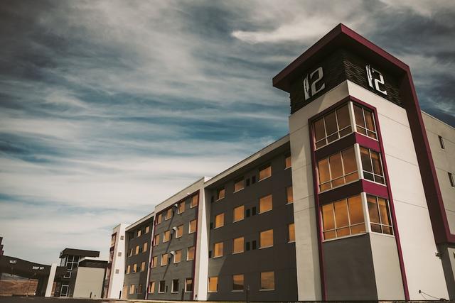 12 تريبس أوماك كازينو هوتل