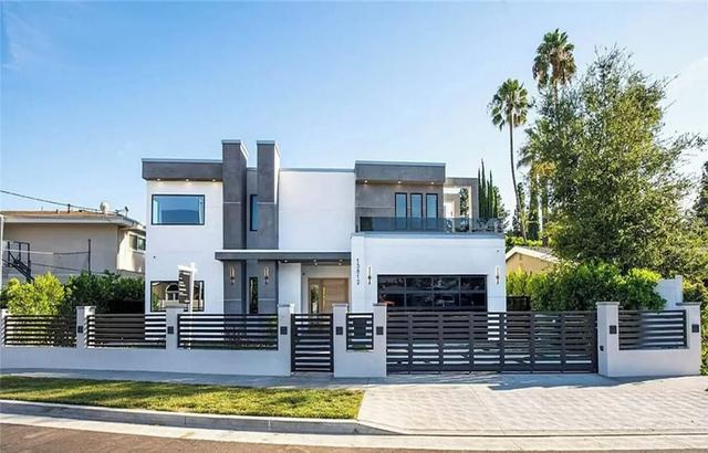 كومبستون أواسيز