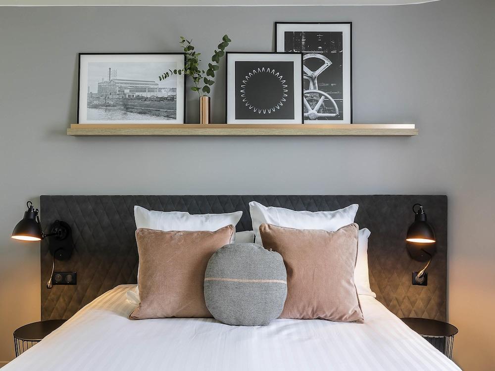 أوتل ميركور باريس جينيفيليير