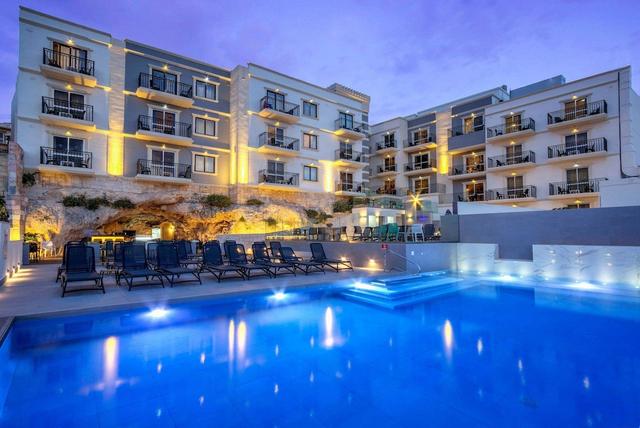 بيرجولا هوتل آند سبا