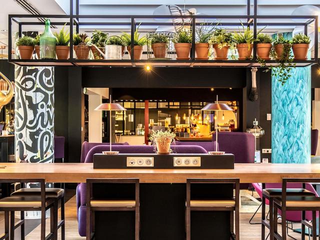 نوفوتيل ليون برون أورإكسبو