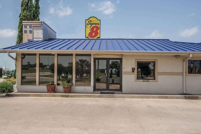 سوبر 8 باي ويندام سان ماركوس أيربورت