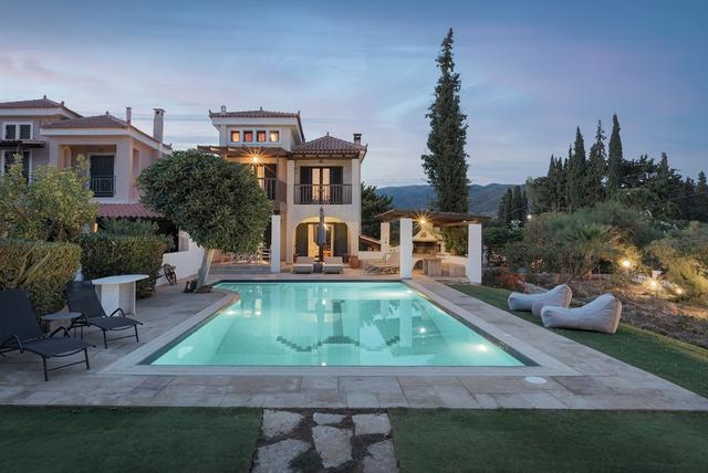 فيلا نيفيلي