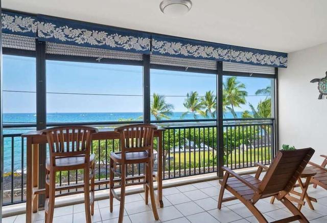 كونا ألي أوشن فيو بول شوبس آند ريستورانتس