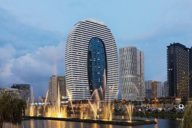 كورتيارد باي ماريوت باتومي